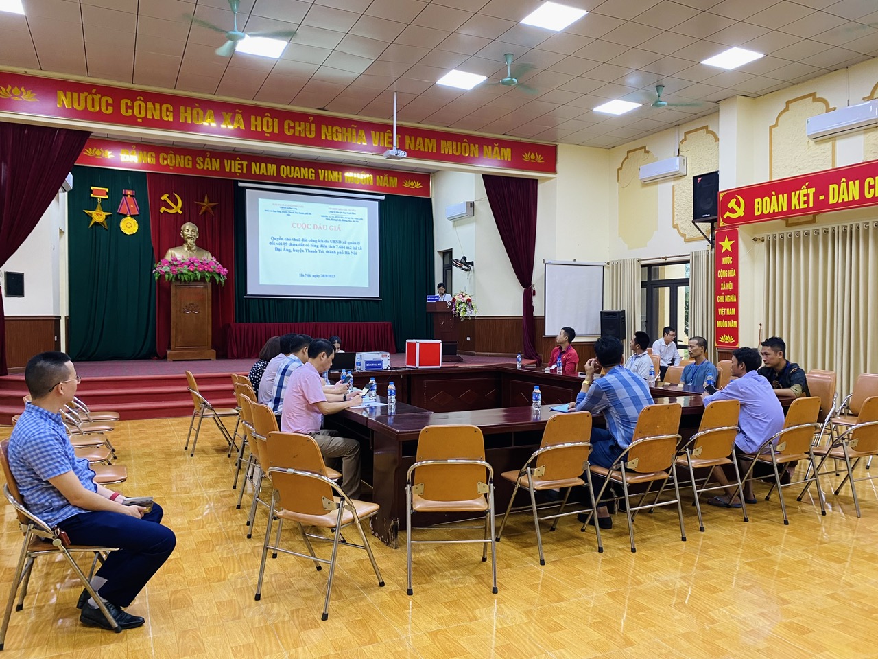 Công ty đấu giá hợp danh đấu giá thành công 09 thửa đất tại UBND xã Đại Áng chênh 1.241.569.000 đồng so với giá khởi điểm 2 z4787919511174 14dd1d08a38473bc31cd88749a846f5f